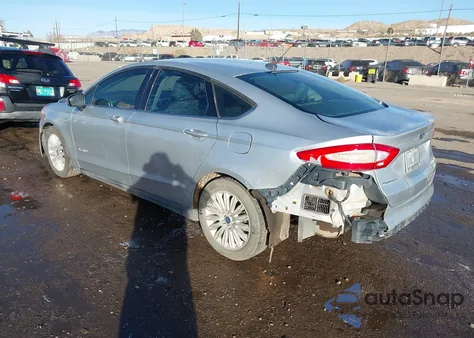 2015 Ford Fusion Hybrid S from USA, damaged, VIN 3FA6P0UU6FR170364